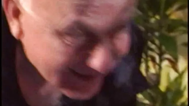 Hot porno ingen registrering  Lille bliver kneppet i et gennemsigtigt familie pornofilm gadehus