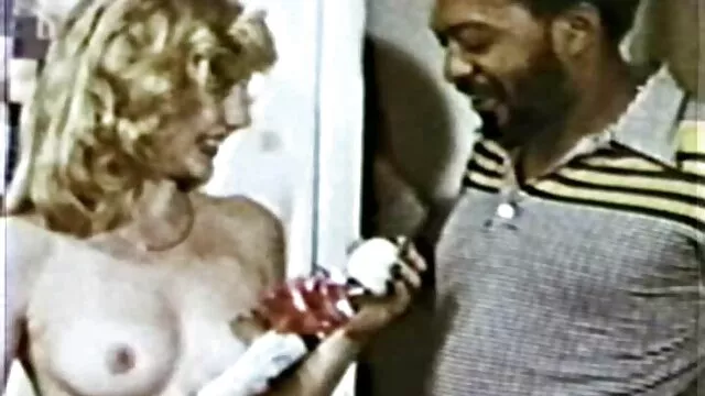 Hot porno ingen registrering  Far spiser gamle kvinder porno den nye iPhone