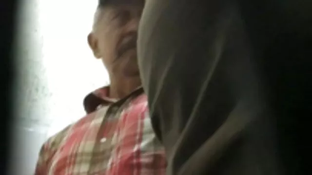 Hot porno ingen registrering  Wardard og fucking dvd pornofilm på sofaen beruset ven